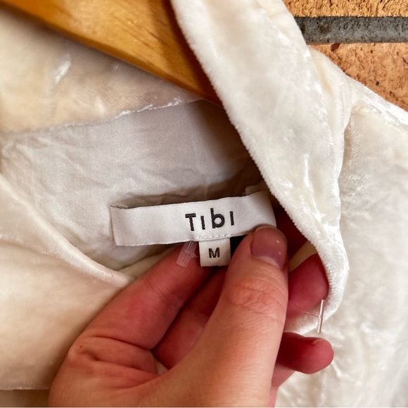 Tibi Crushed Velvet Cream Long Sleeve Turtleneck Top Size Medium - Picture 4 of 8